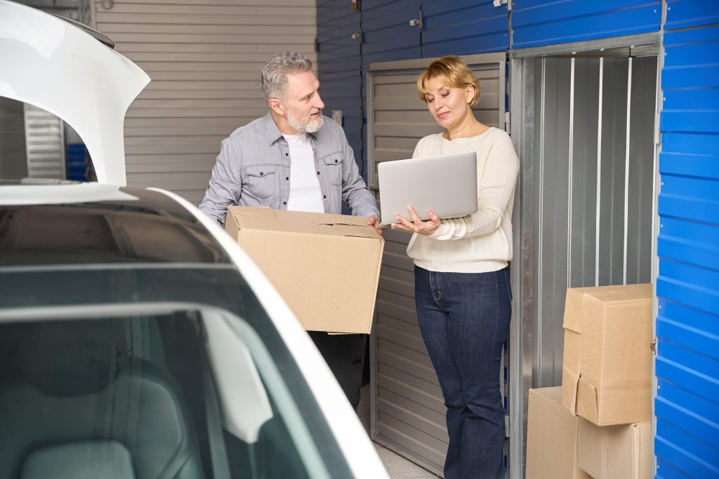 features short term storage dubai