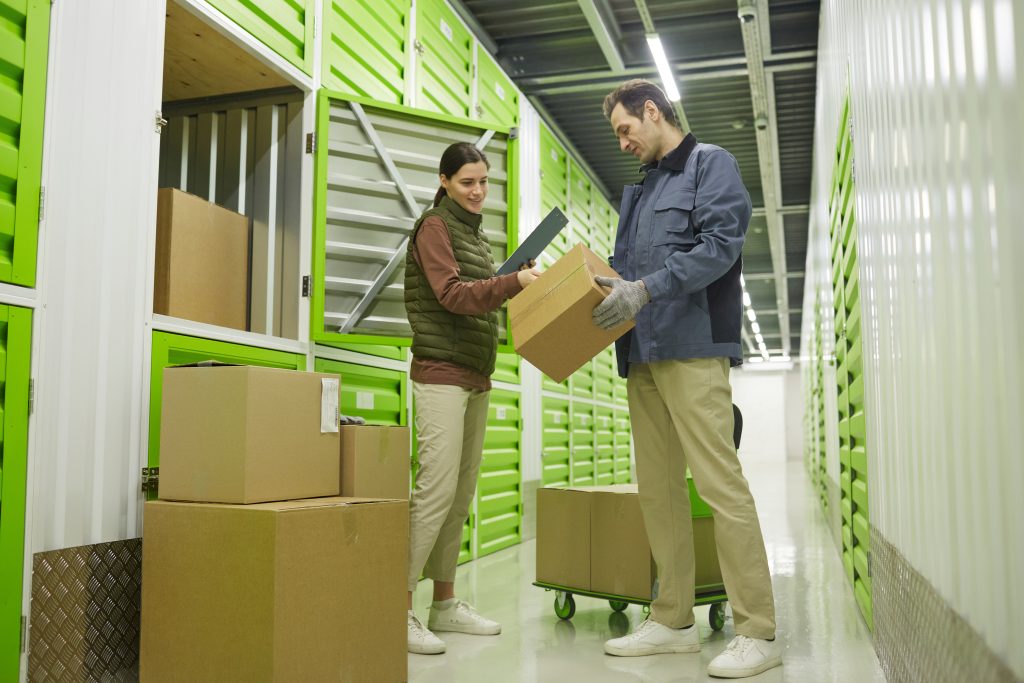 how short term commercial storage works dubai