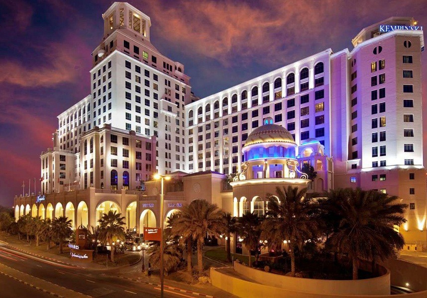 Inventory Storage for Retailers in Mall of the Emirates Area about 2