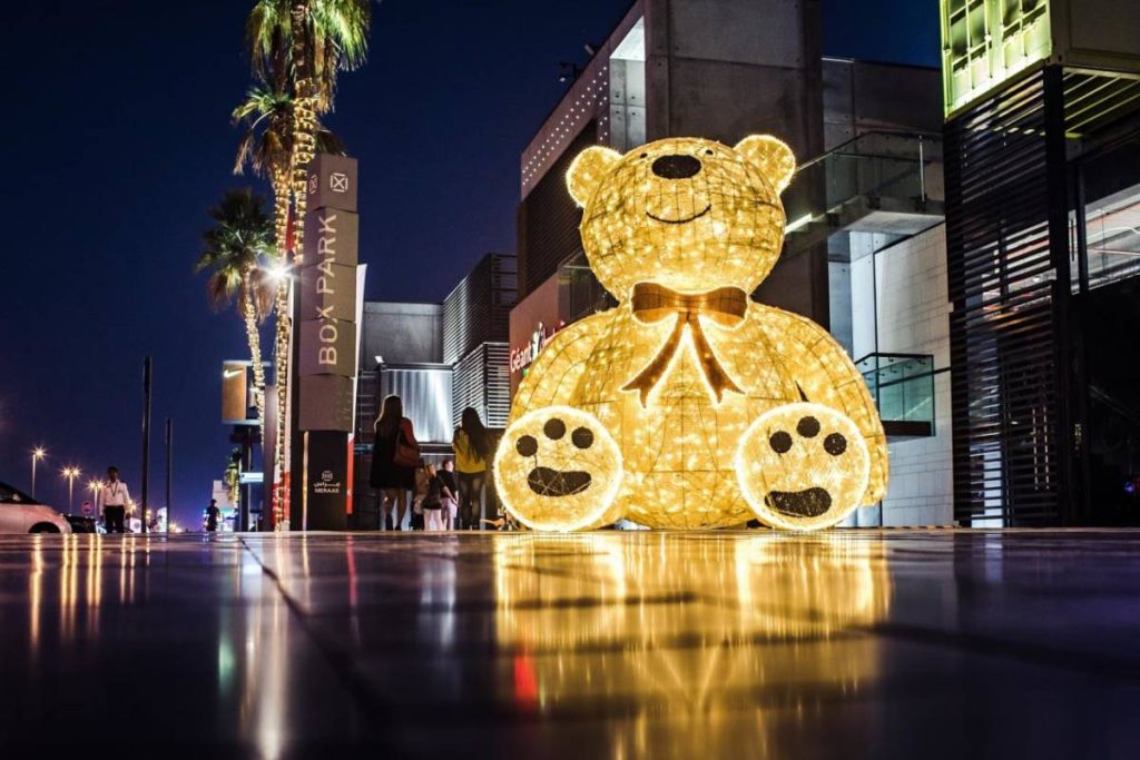 Pop Up Business Storage Near City Walk and Boxpark about 3 storage space